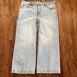 Ava & Viv Light Wash Wide-Leg Jeans